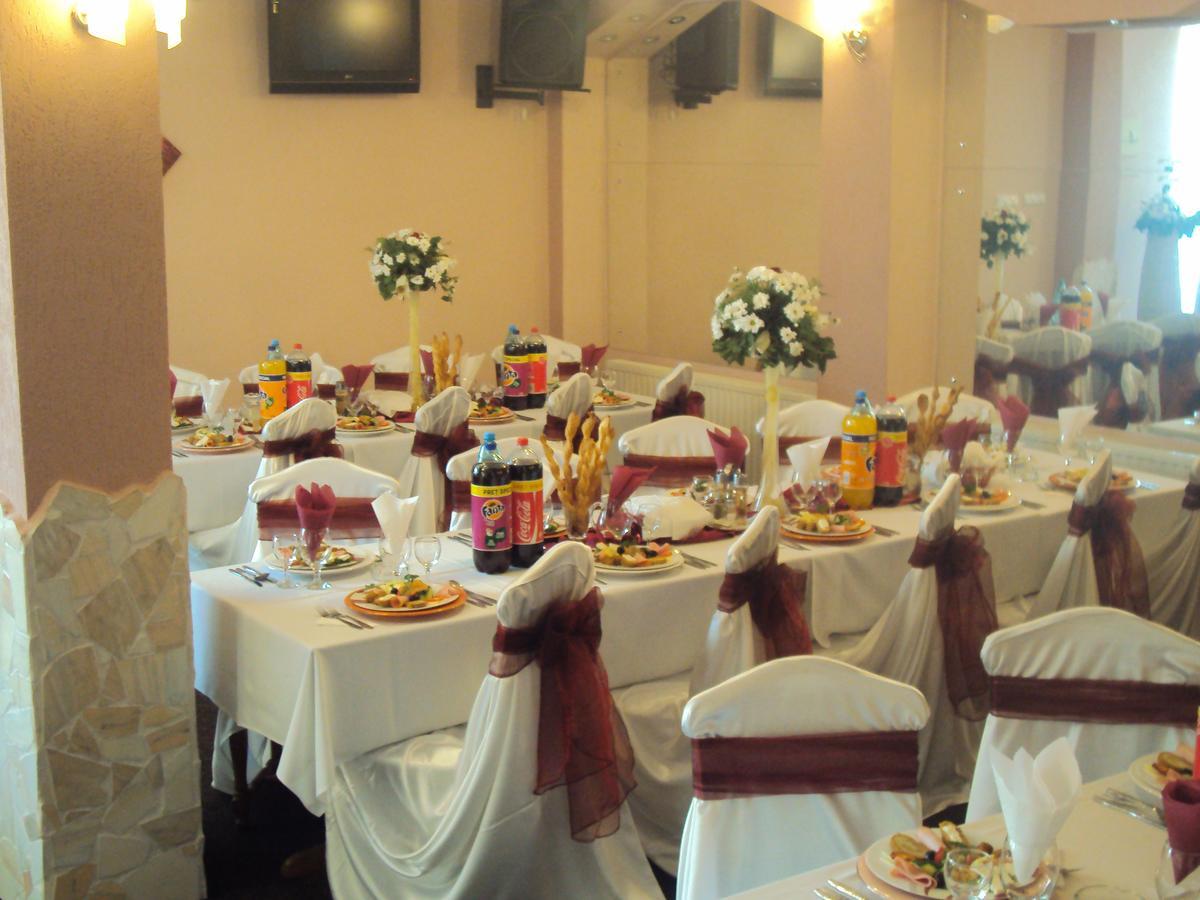 Pension Regal Satu Mare Exterior foto