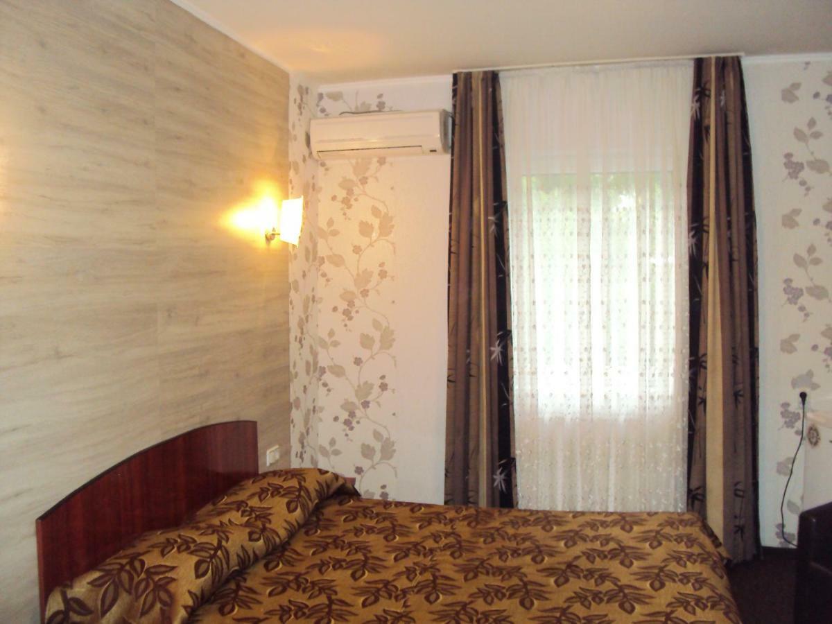 Pension Regal Satu Mare Exterior foto