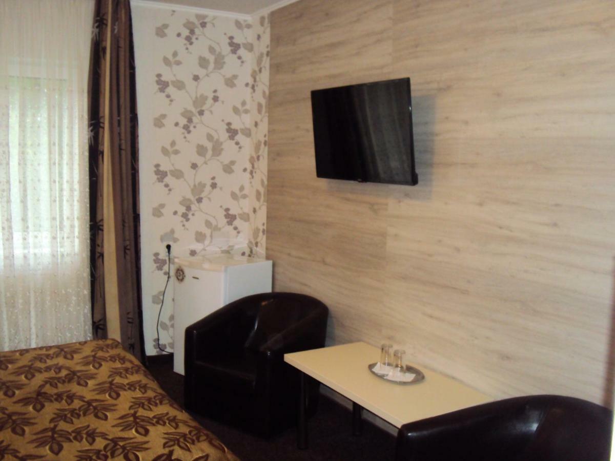 Pension Regal Satu Mare Exterior foto